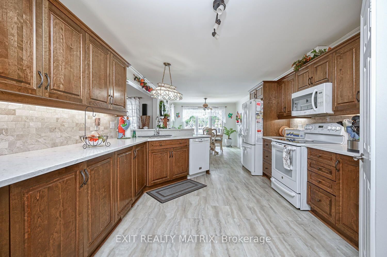 2573 Mitchell Street • Metcalfe, ON photo 8