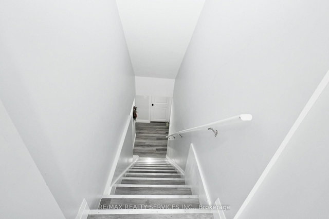 Basement Apartment - 8 Yeoman Drive