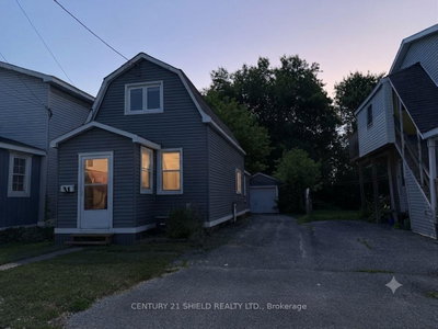 31 CARTIER Avenue — photo 2