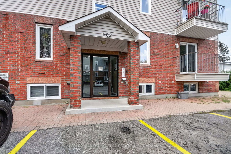 100 - 902 Notre Dame Street