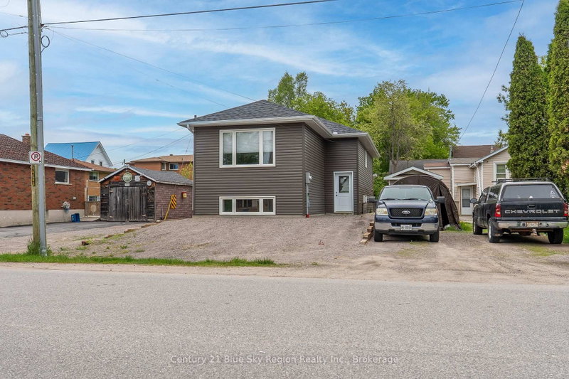 1556 Fraser Street, North Bay