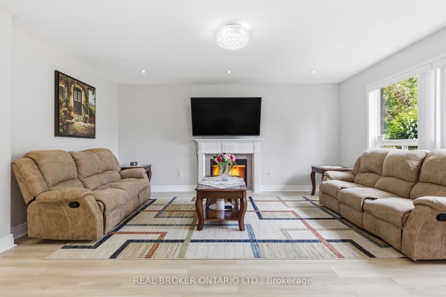 135 Blackburn Drive • Brantford, ON photo 13