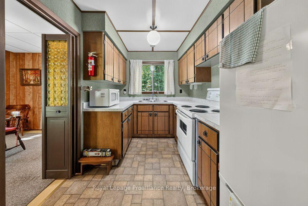 1185 Hughes Landing Road • Cloyne, ON photo 18