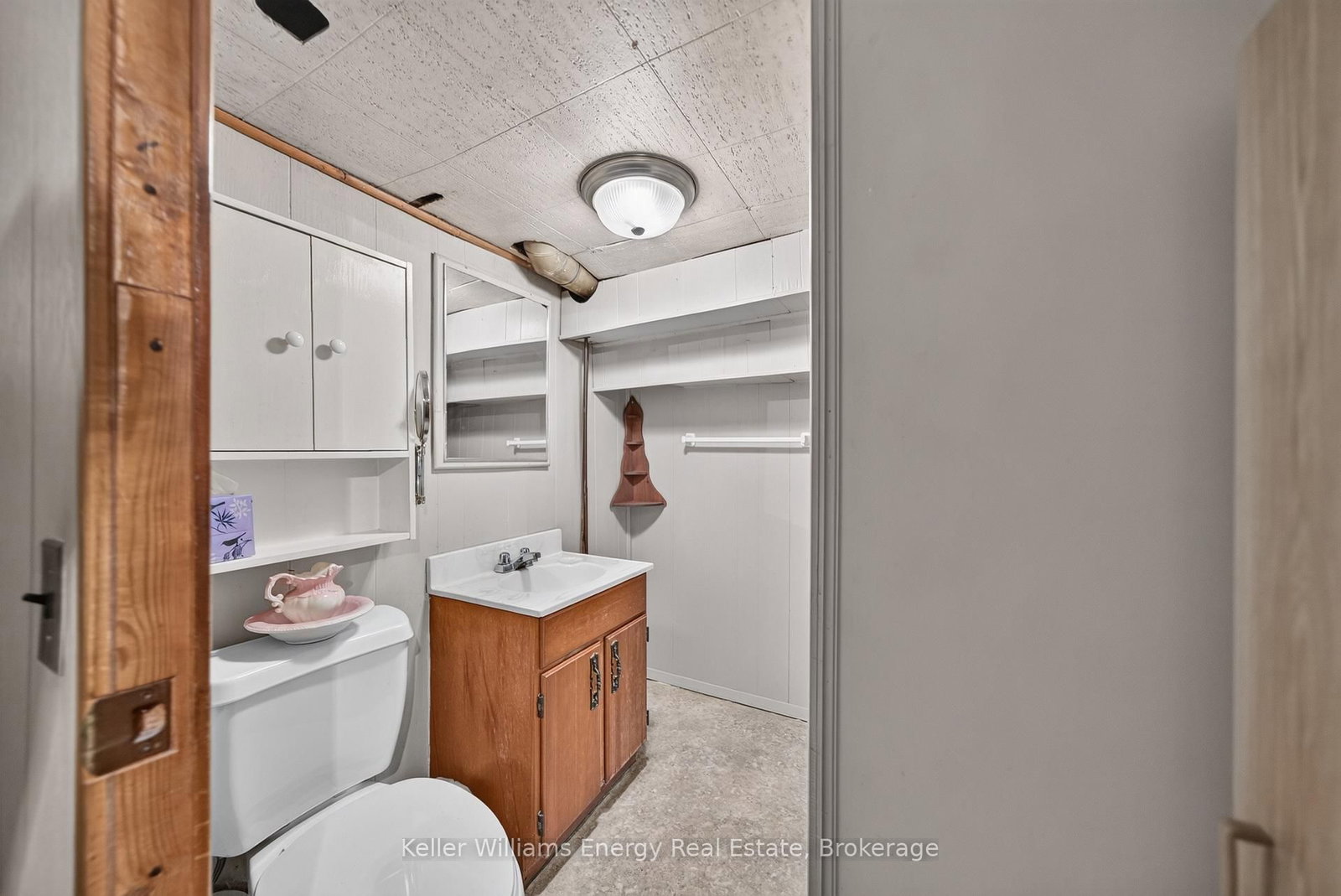 7 Maple Avenue • Prince Edward County, ON photo 43