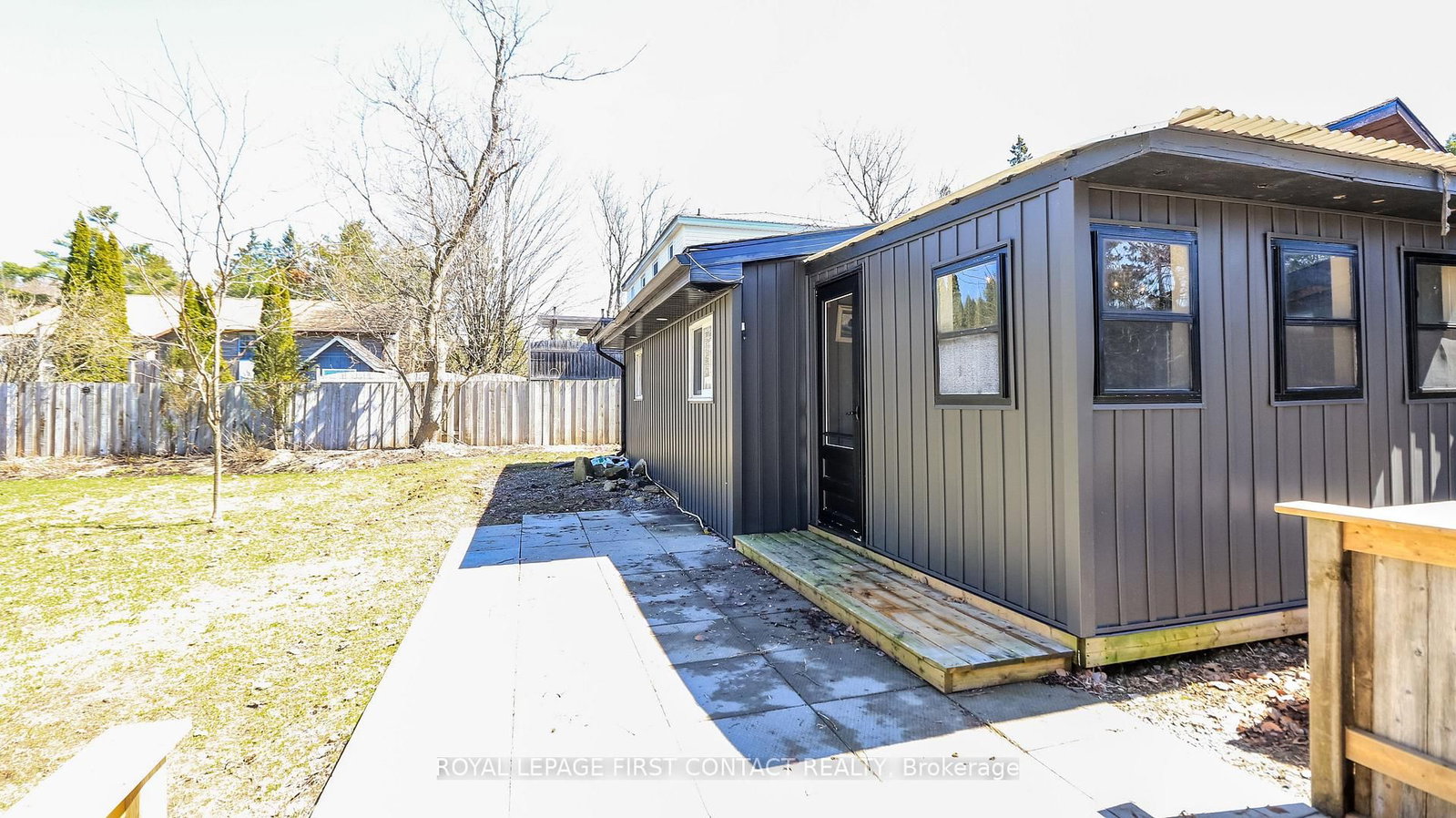 150 Farquhar Street • Gravenhurst, ON photo 8