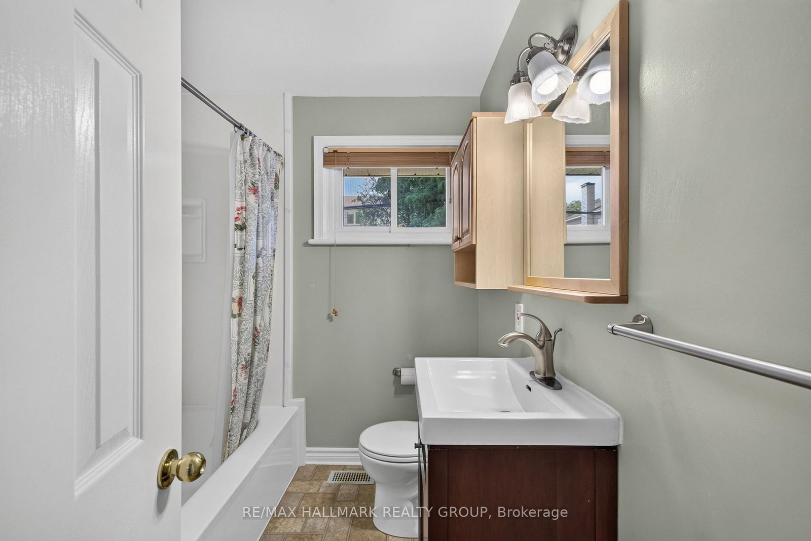 859 Duberry Street • Ottawa, ON photo 18