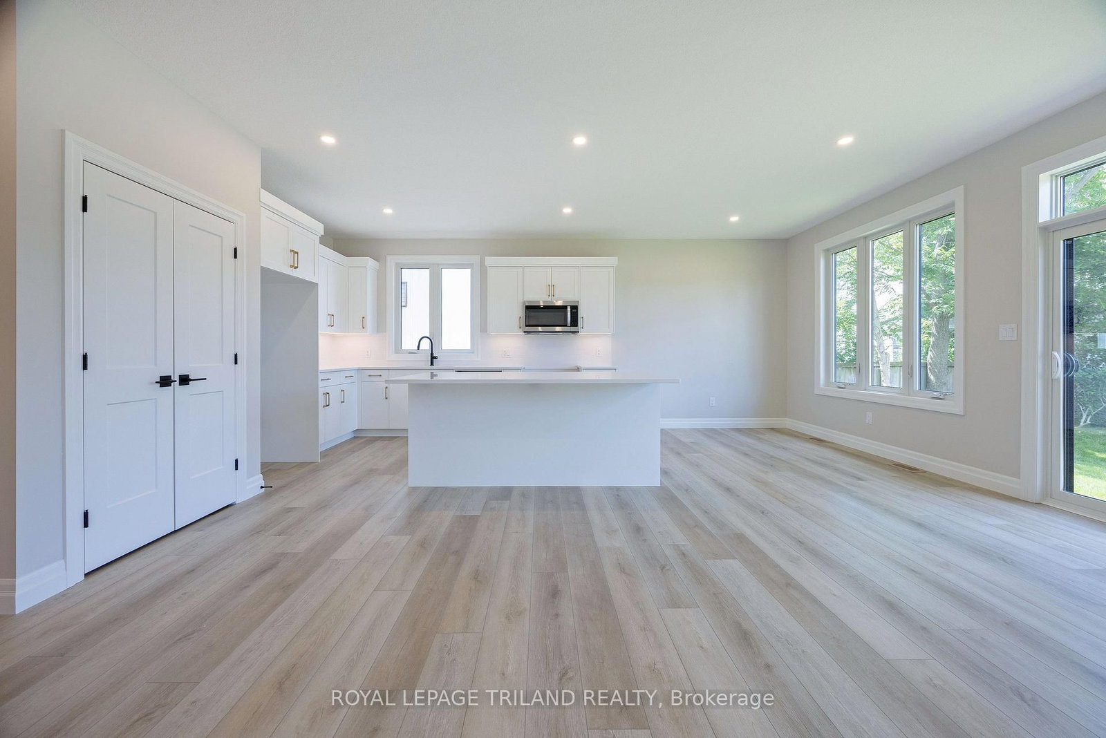 189 Catherine Street • North Middlesex, ON photo 10