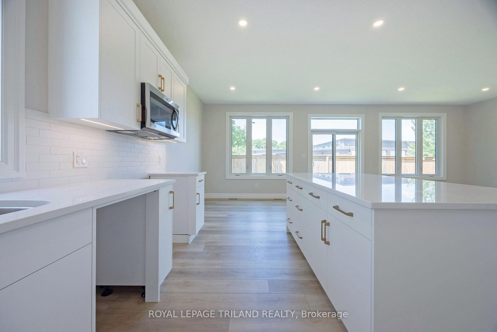 189 Catherine Street • North Middlesex, ON photo 13