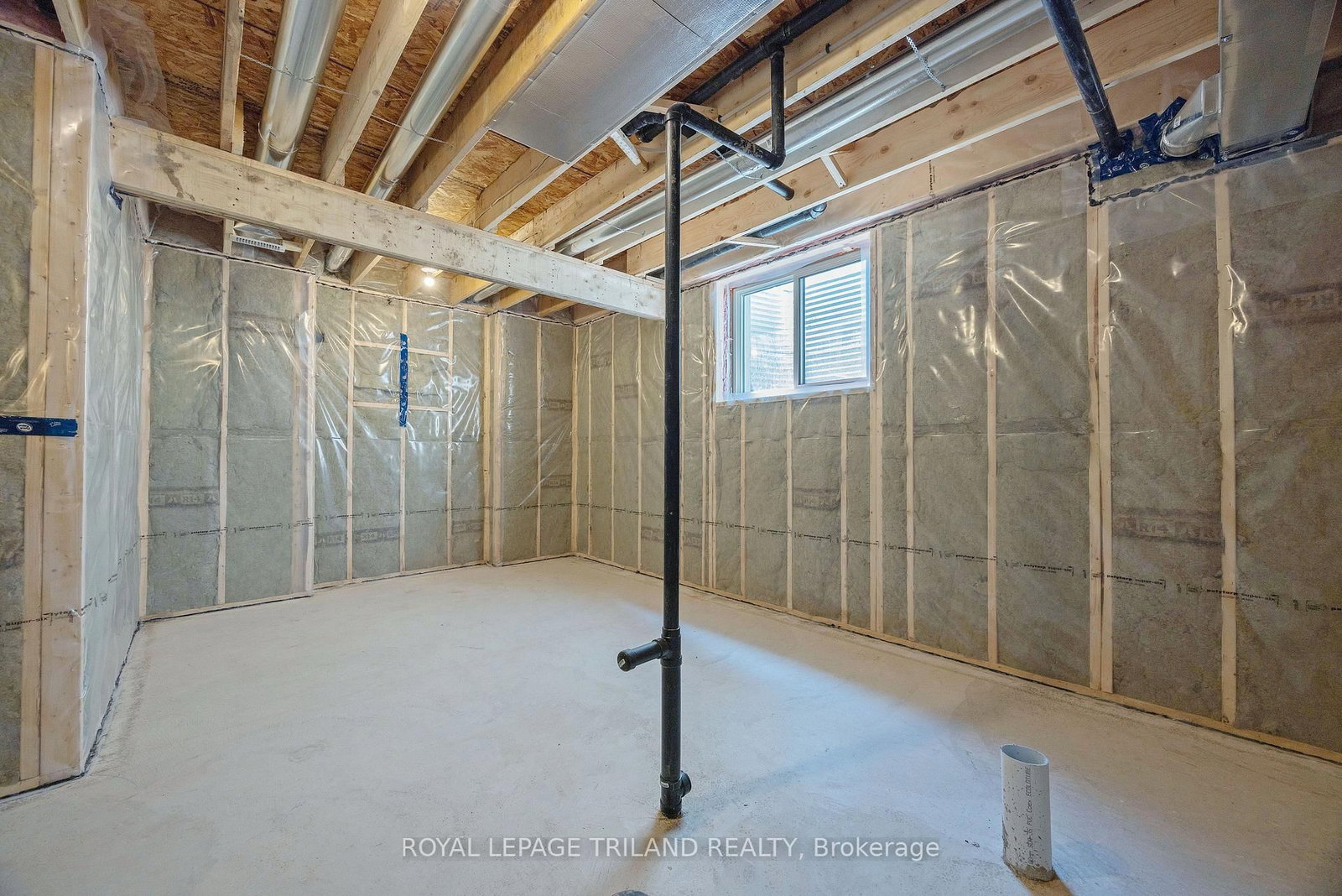 189 Catherine Street • North Middlesex, ON photo 31