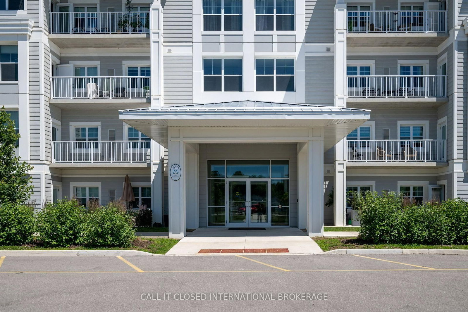 211 - 100 The Promenade, Central Elgin — photo 2