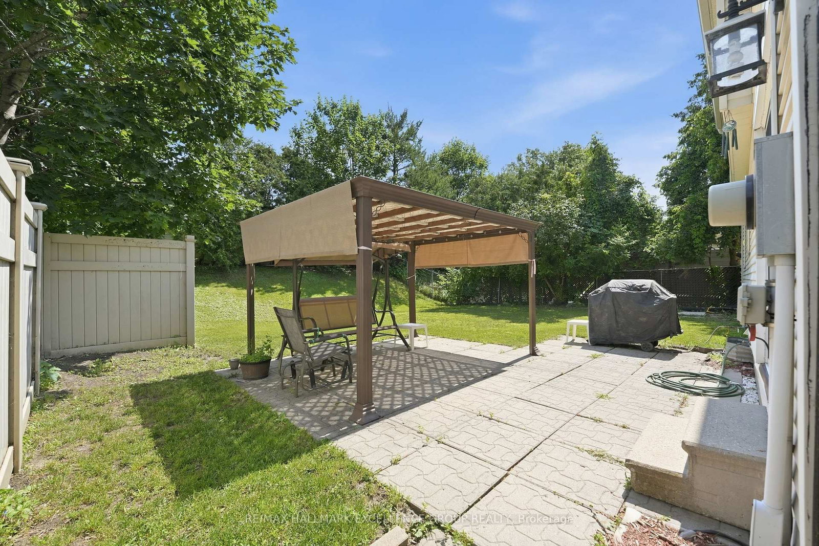 6126 Vineyard Drive • Ottawa, ON photo 41