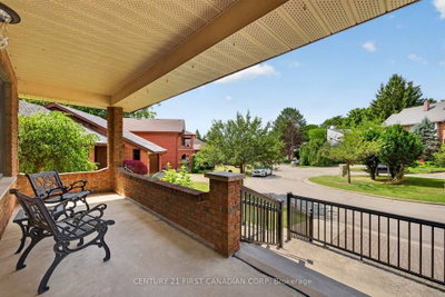 27 Stirrup Court — photo 4