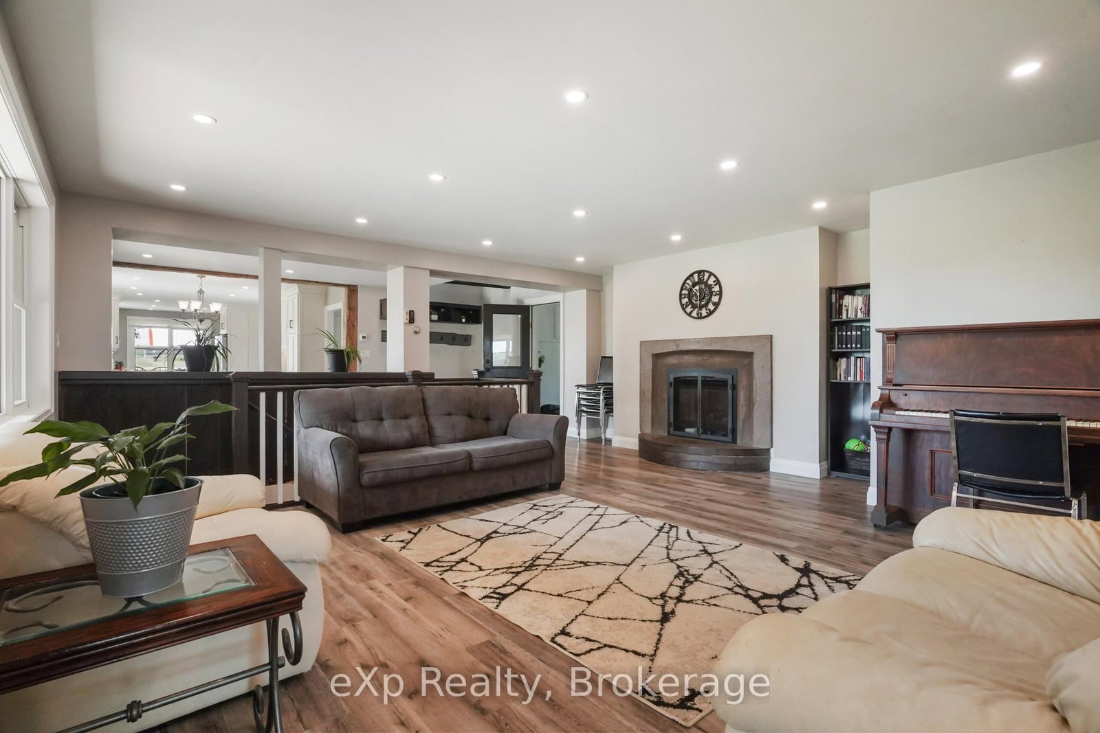 44032 Amberley Road • Howick, ON photo 11