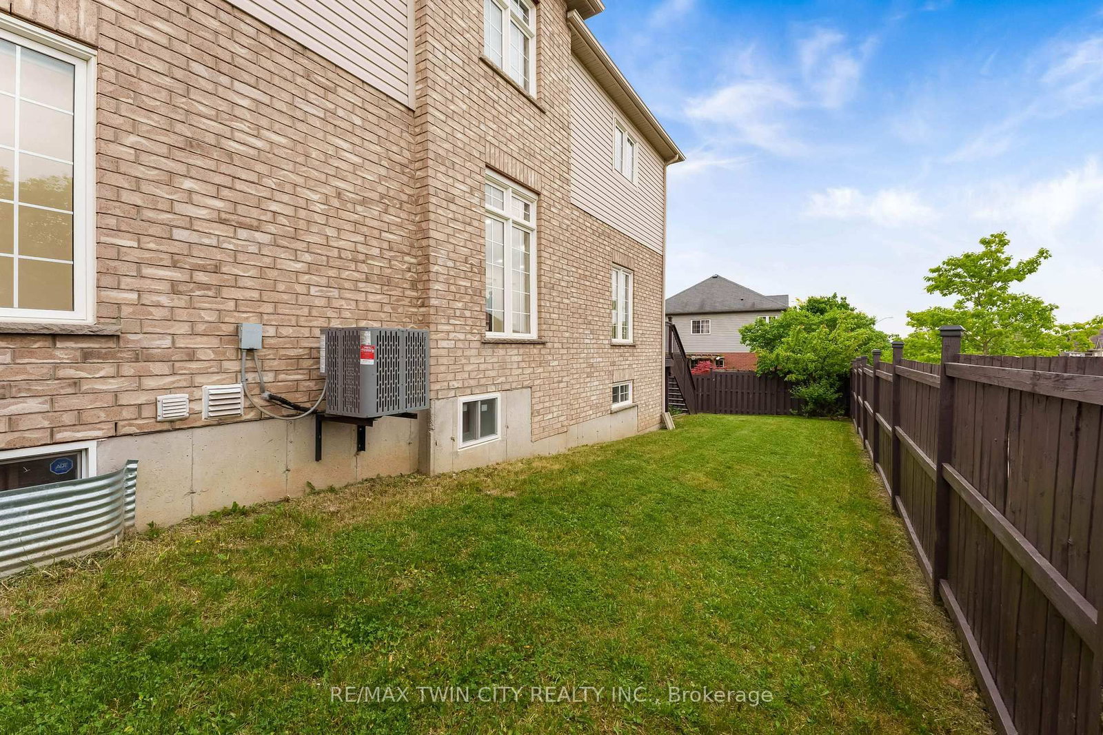 1263 Countrystone Drive • Kitchener, ON photo 40