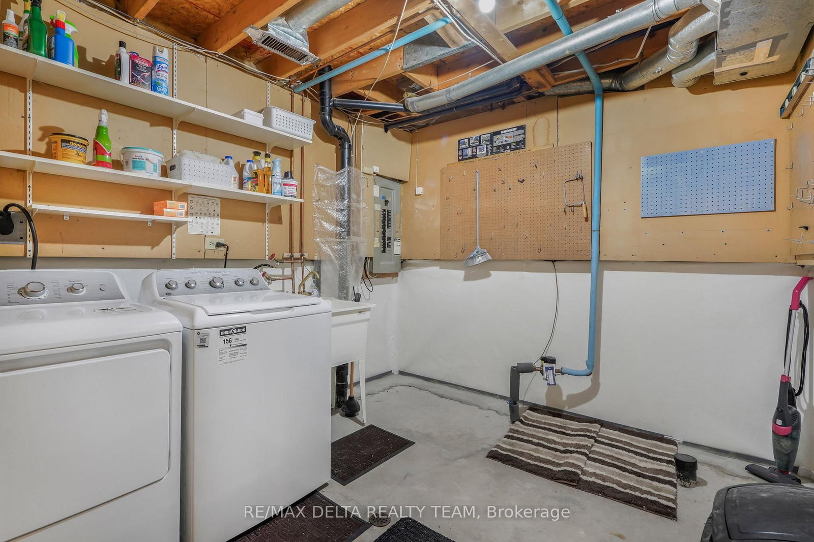 6043 VALLEY FIELD Crescent • Ottawa, ON photo 30
