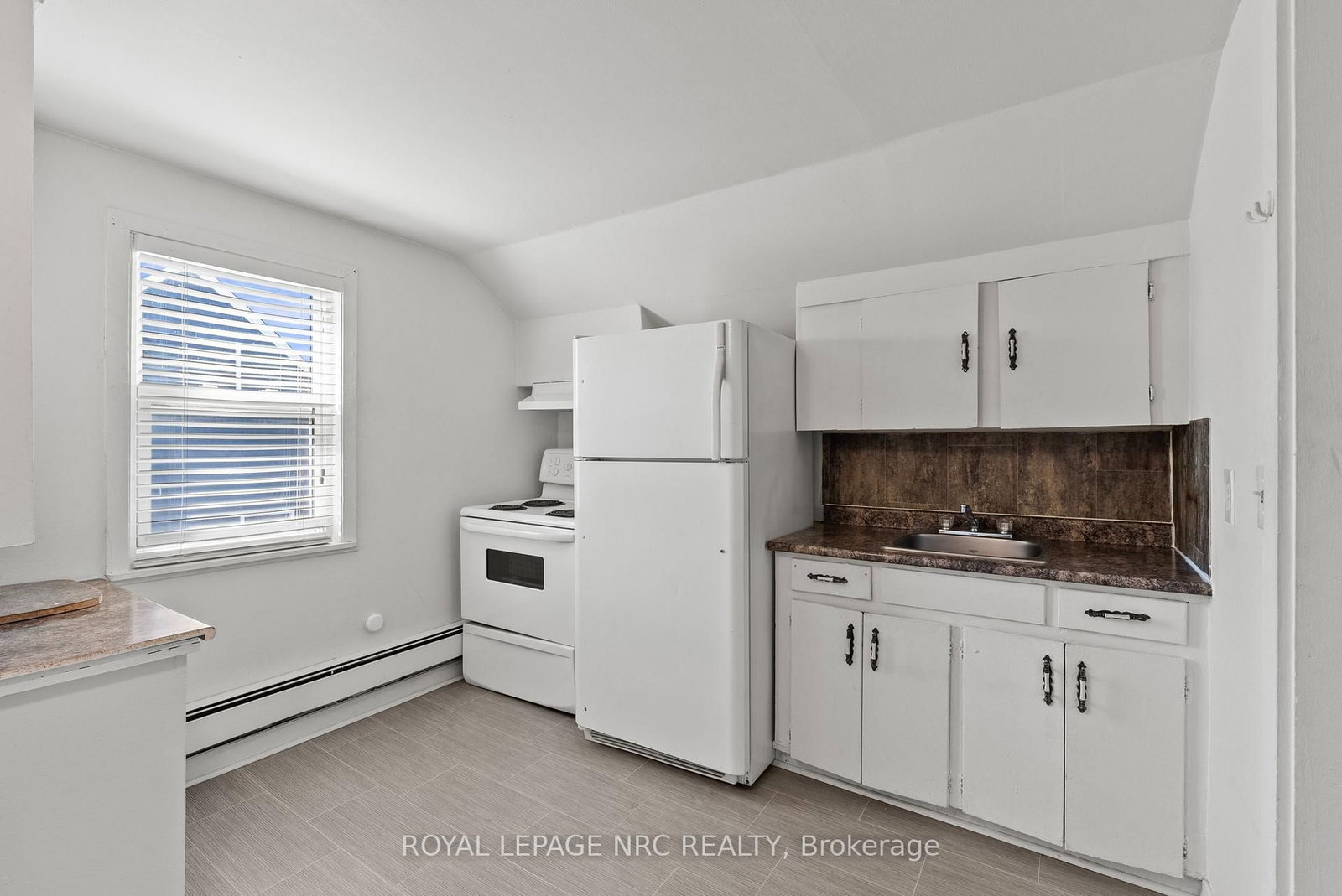 42 Leeper Street • St. Catharines, ON photo 17