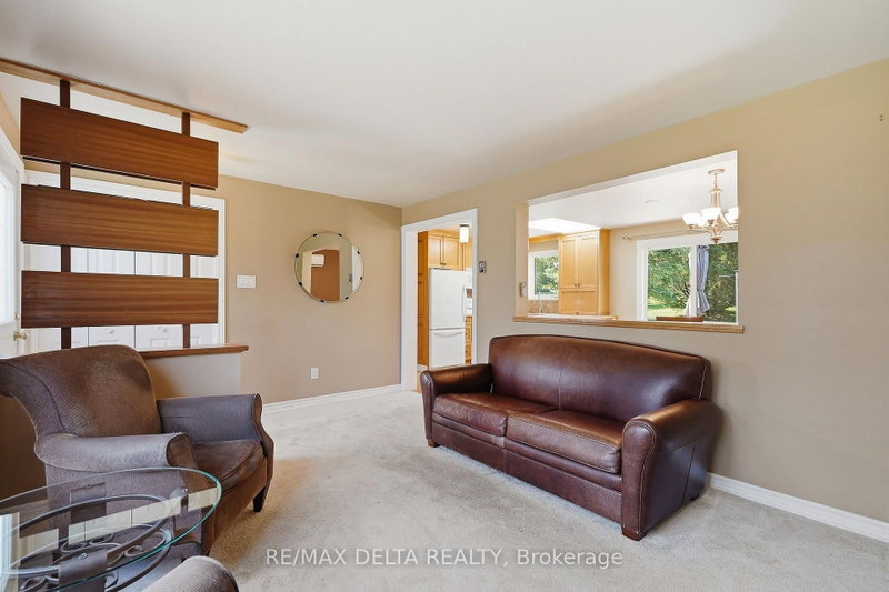 105 Fournier St photo 5