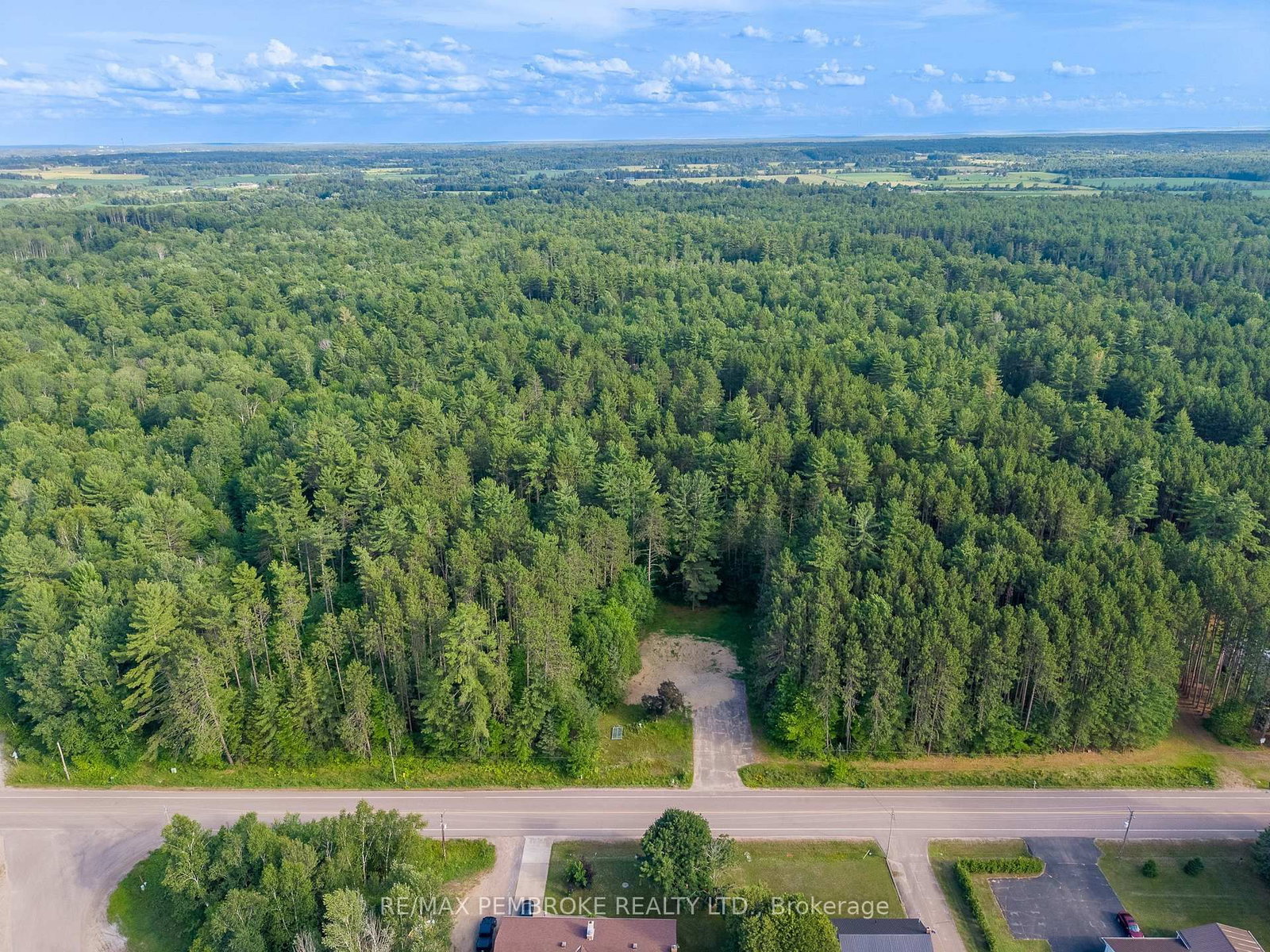 121 Achray Road • Petawawa, ON photo 6