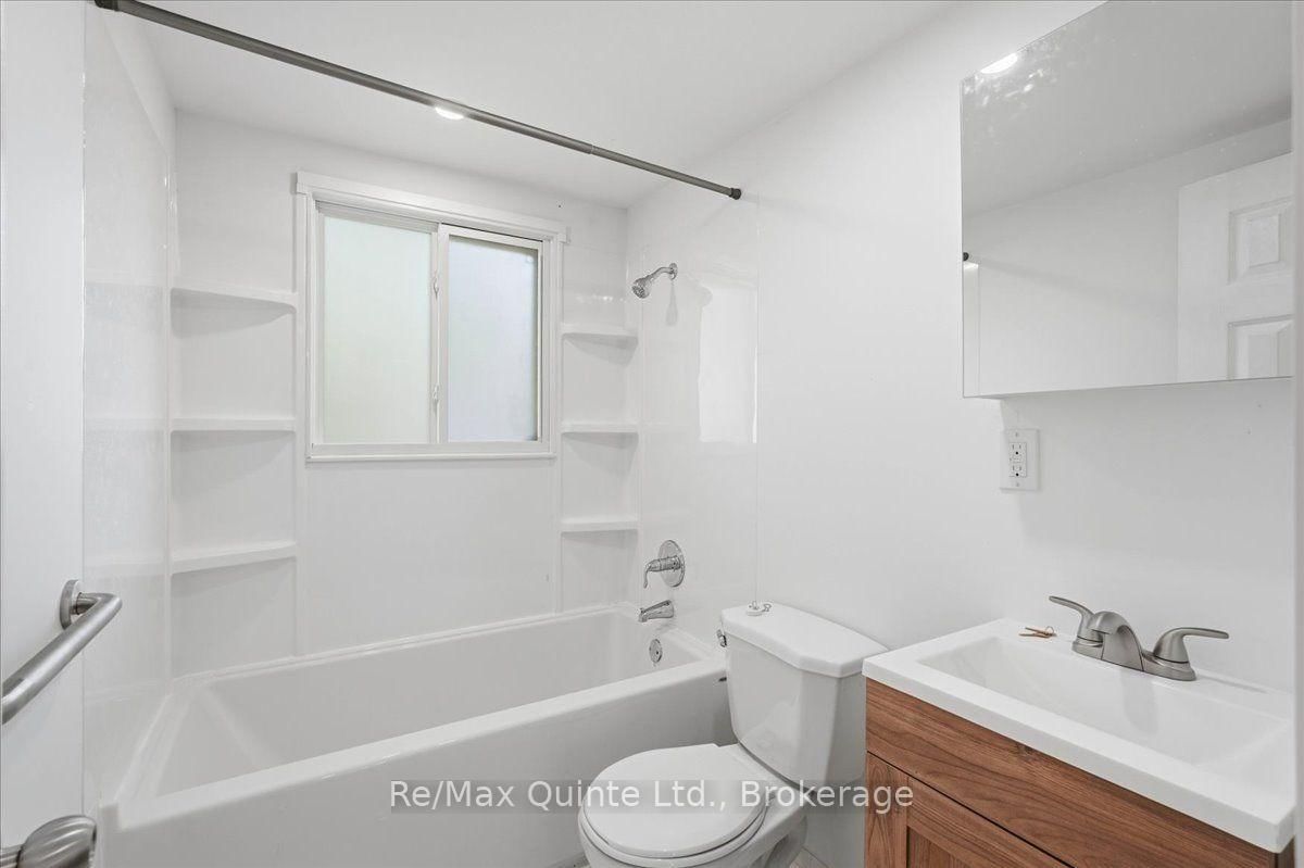 1581 County Rd 10 • Prince Edward County, ON photo 22