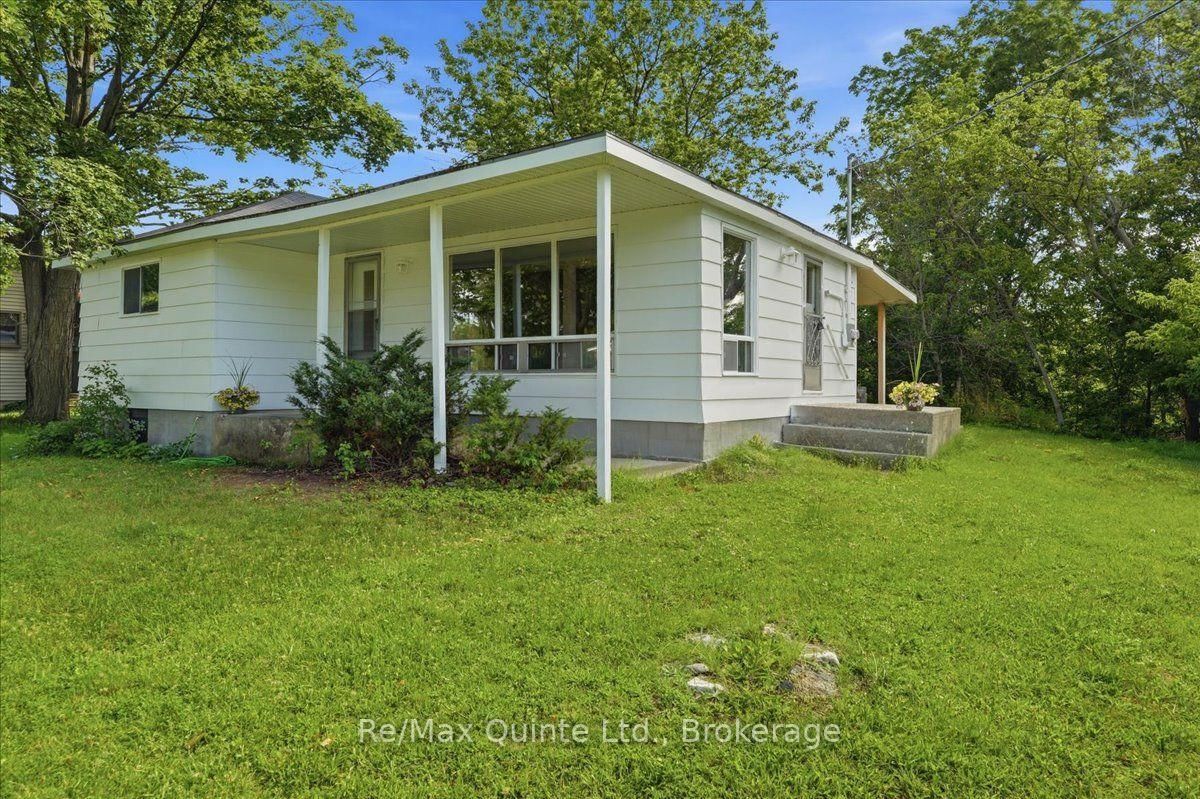 1581 County Rd 10 • Prince Edward County, ON photo 33