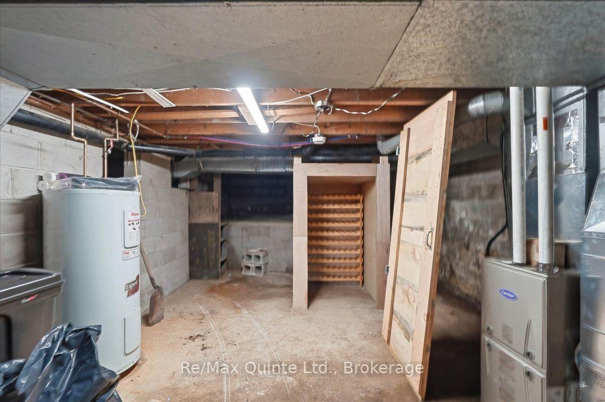 1581 County Rd 10 • Prince Edward County, ON photo 42