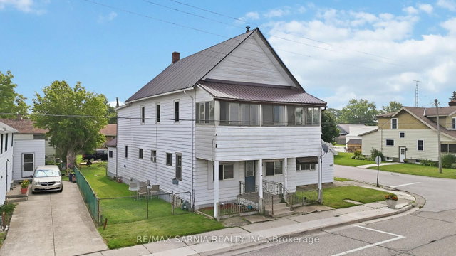 4364 St. Clair Parkway