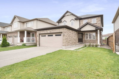 2590 Tokala Trail • London North, ON photo 2