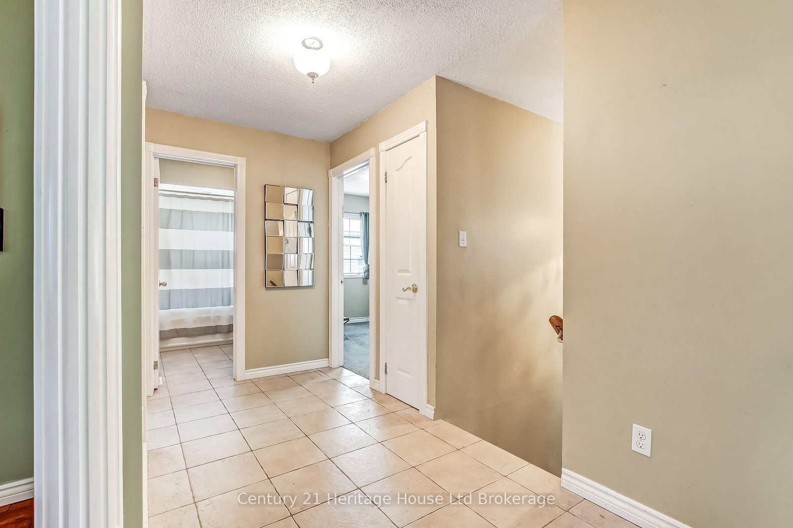 84 Anderson Street • Woodstock, ON photo 8