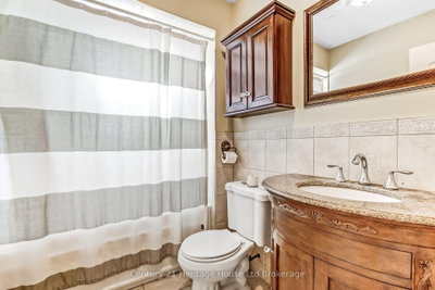 84 Anderson Street • Woodstock, ON photo 9