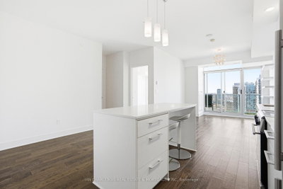 Unit 1701 — 255 Bay Street — more photos
