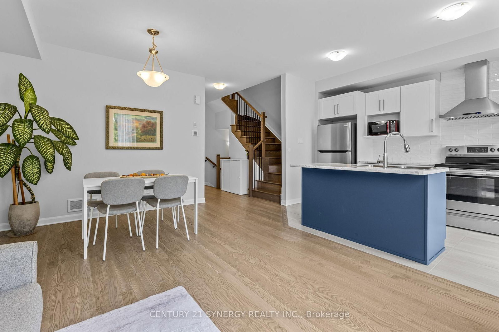 112 Attwell Private • Ottawa, ON photo 12