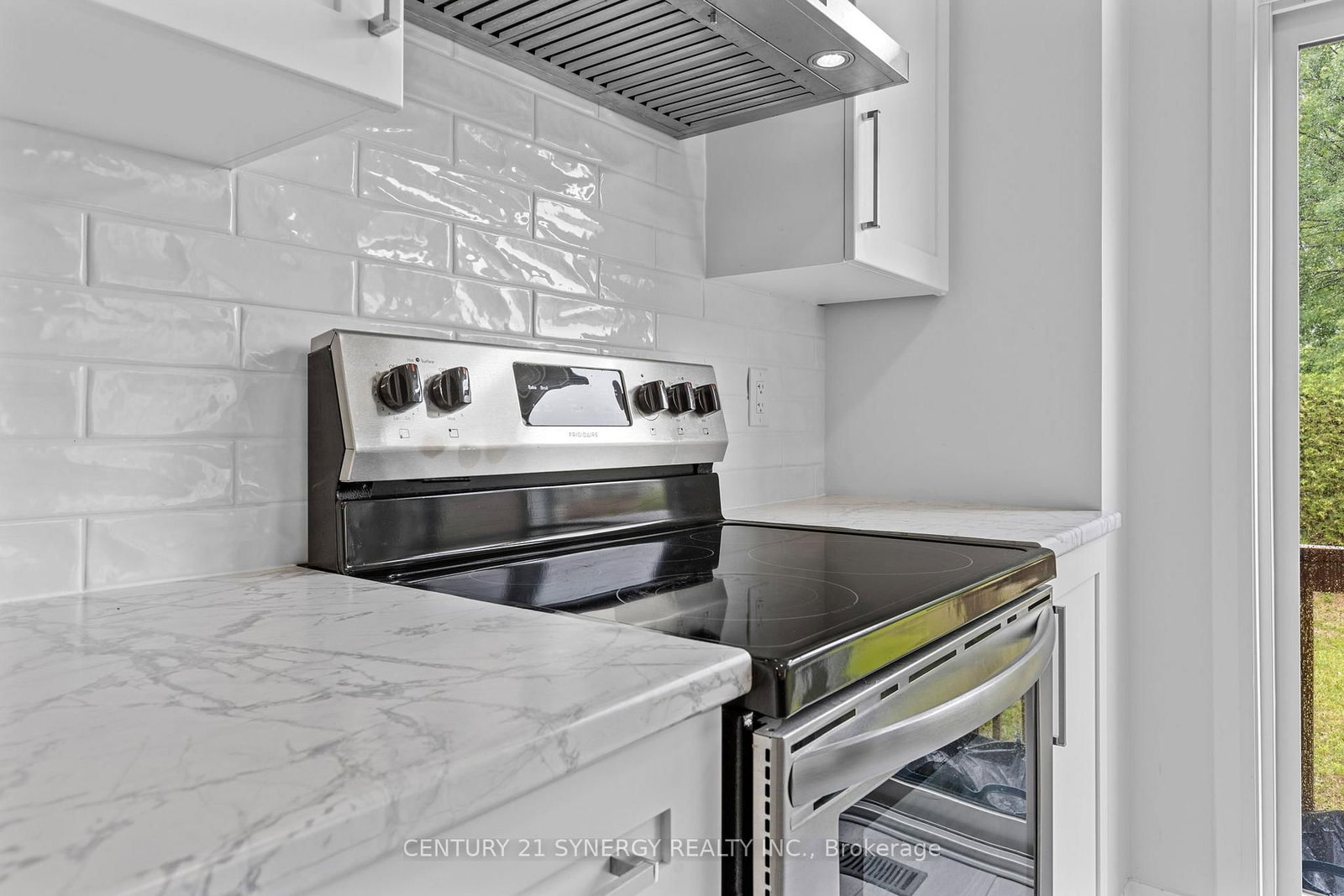 112 Attwell Private • Ottawa, ON photo 16