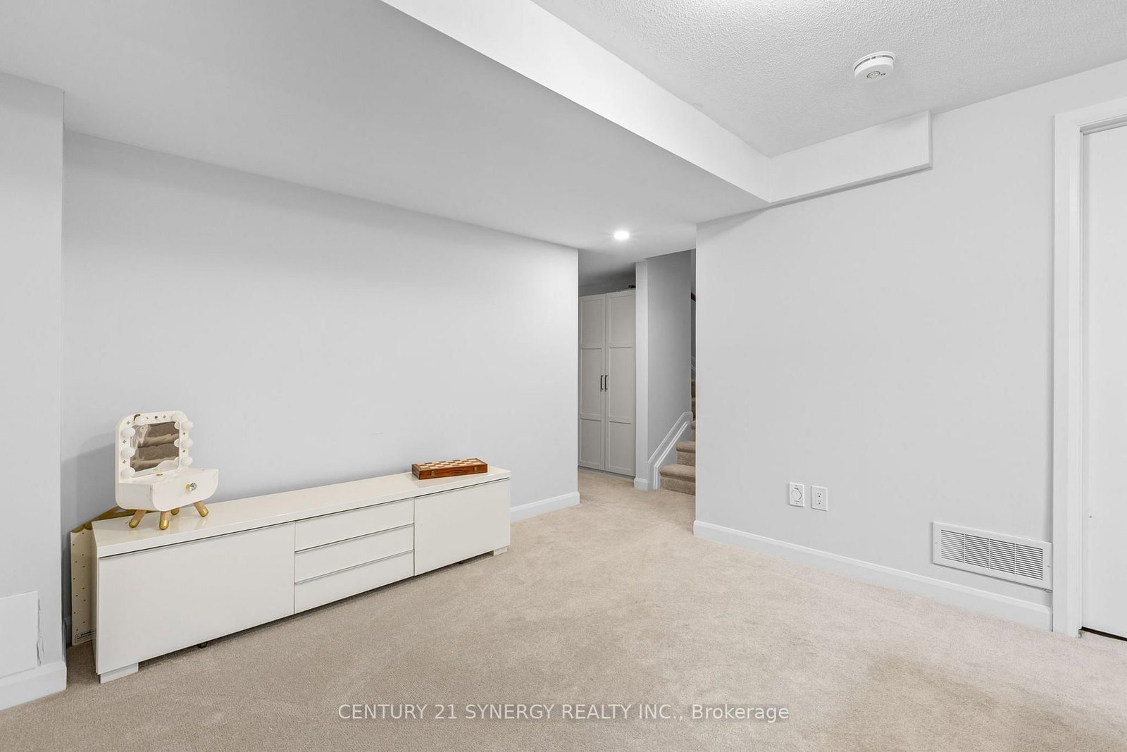 112 Attwell Private • Ottawa, ON photo 30