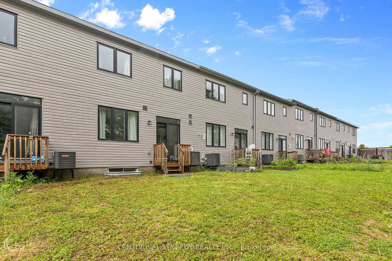 112 Attwell Private • Ottawa, ON photo 34