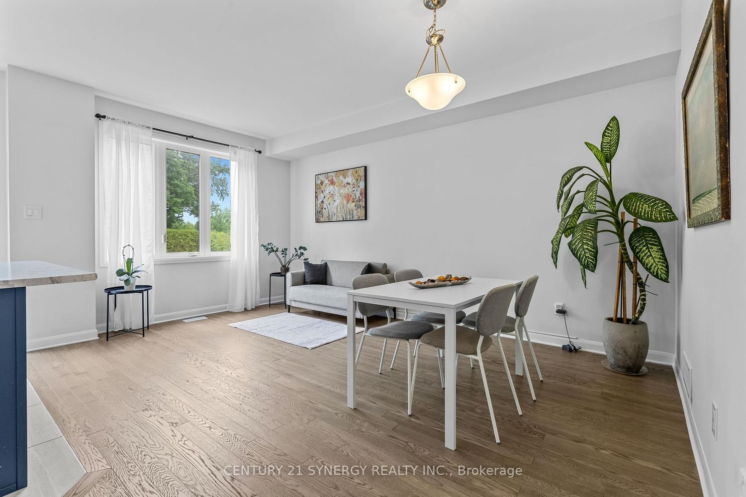 112 Attwell Private • Ottawa, ON photo 9