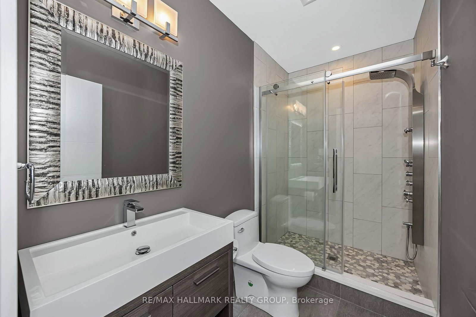 88 Withrow Avenue • Ottawa, ON photo 37
