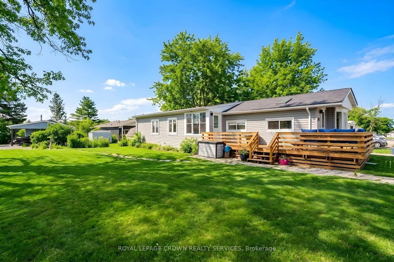 28 MacPherson Crescent S