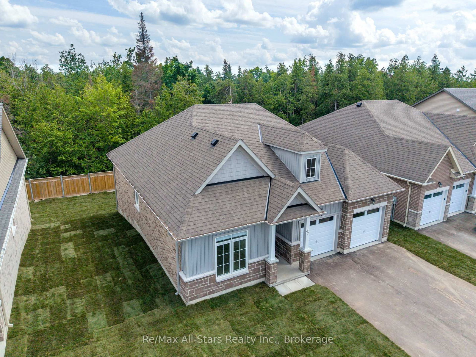 67 Hillcroft Way • Kawartha Lakes, ON photo 1