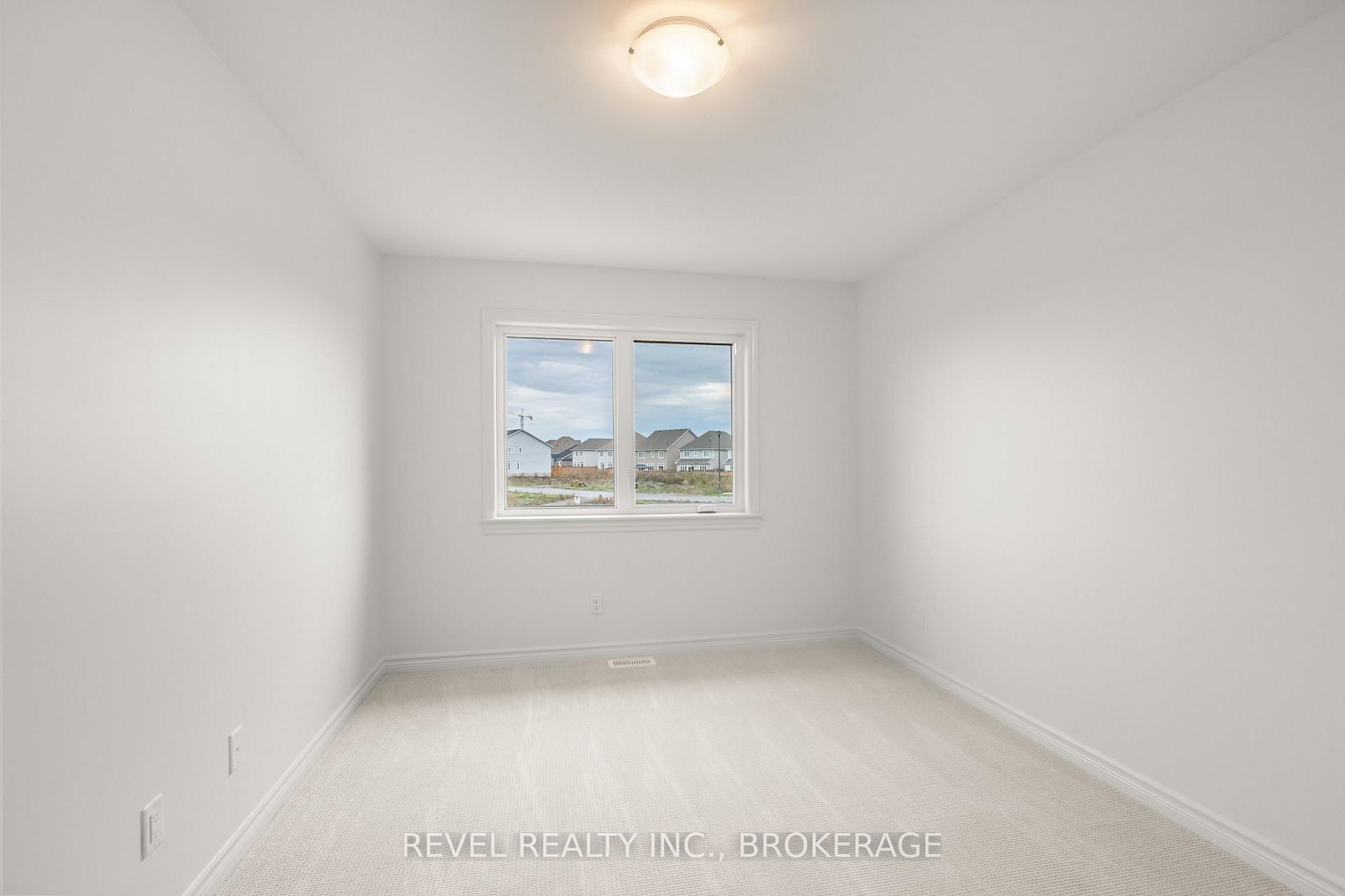 1075 Barrow Avenue • Kingston, ON photo 27