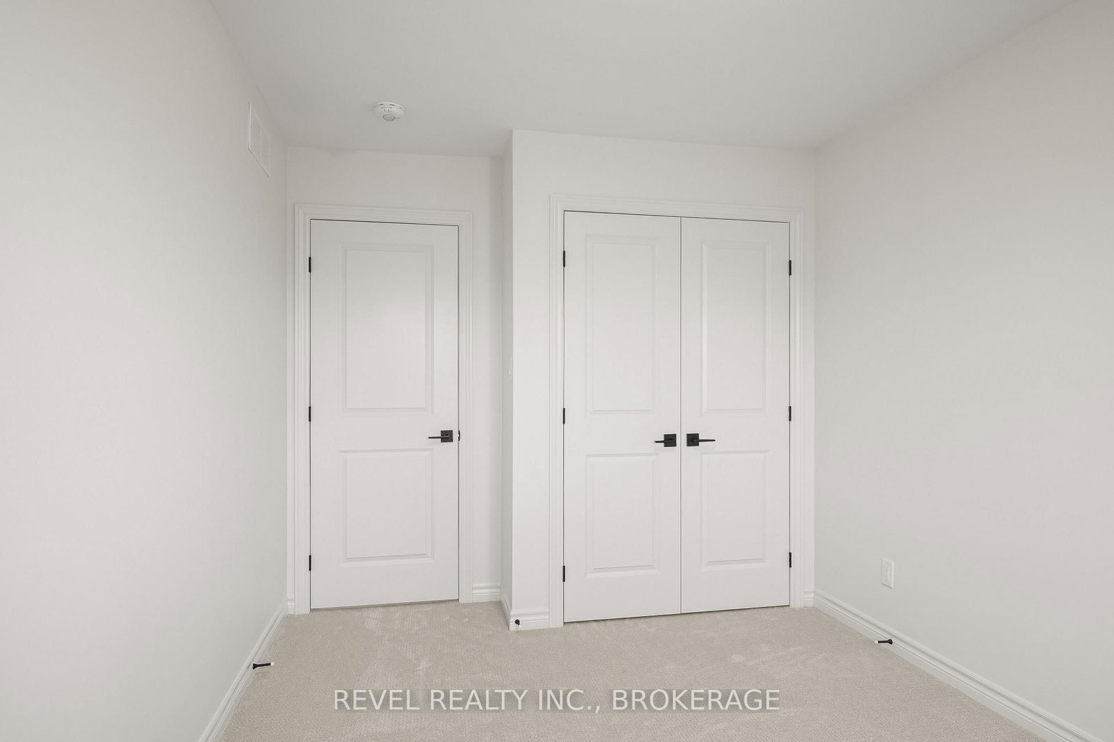 1075 Barrow Avenue • Kingston, ON photo 30