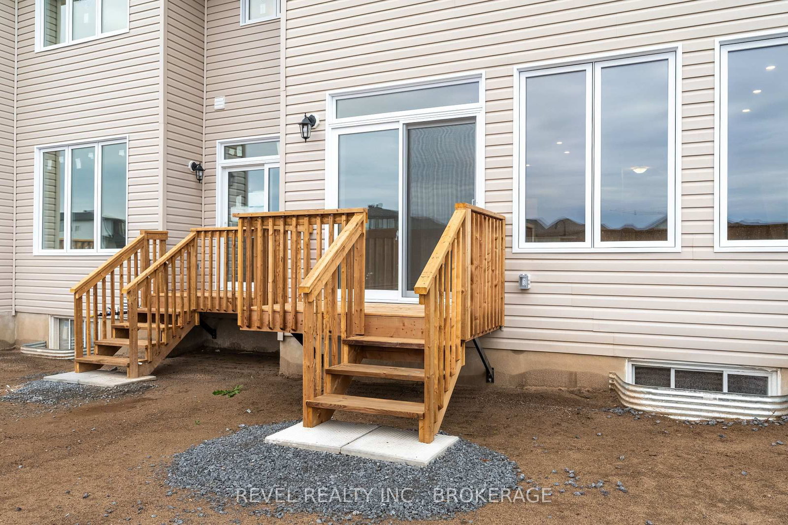 1075 Barrow Avenue • Kingston, ON photo 36
