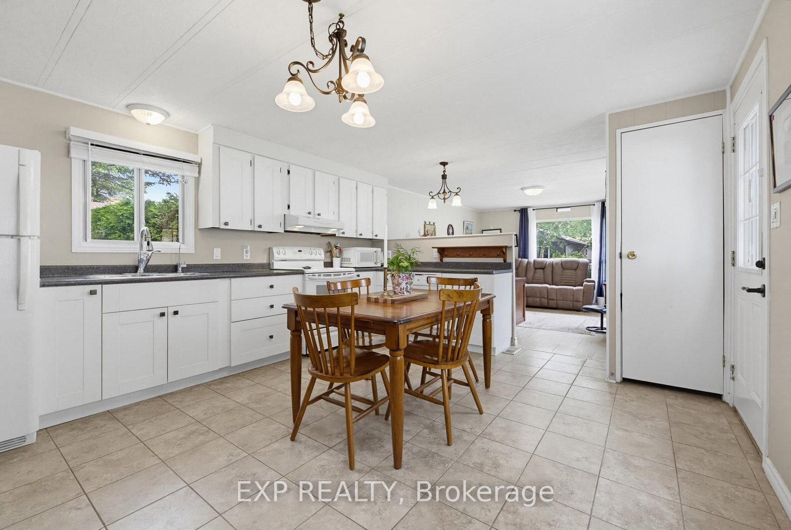23 Heather Avenue • Erin, ON photo 4