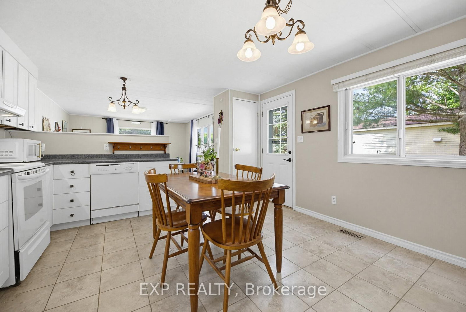 23 Heather Avenue • Erin, ON photo 7