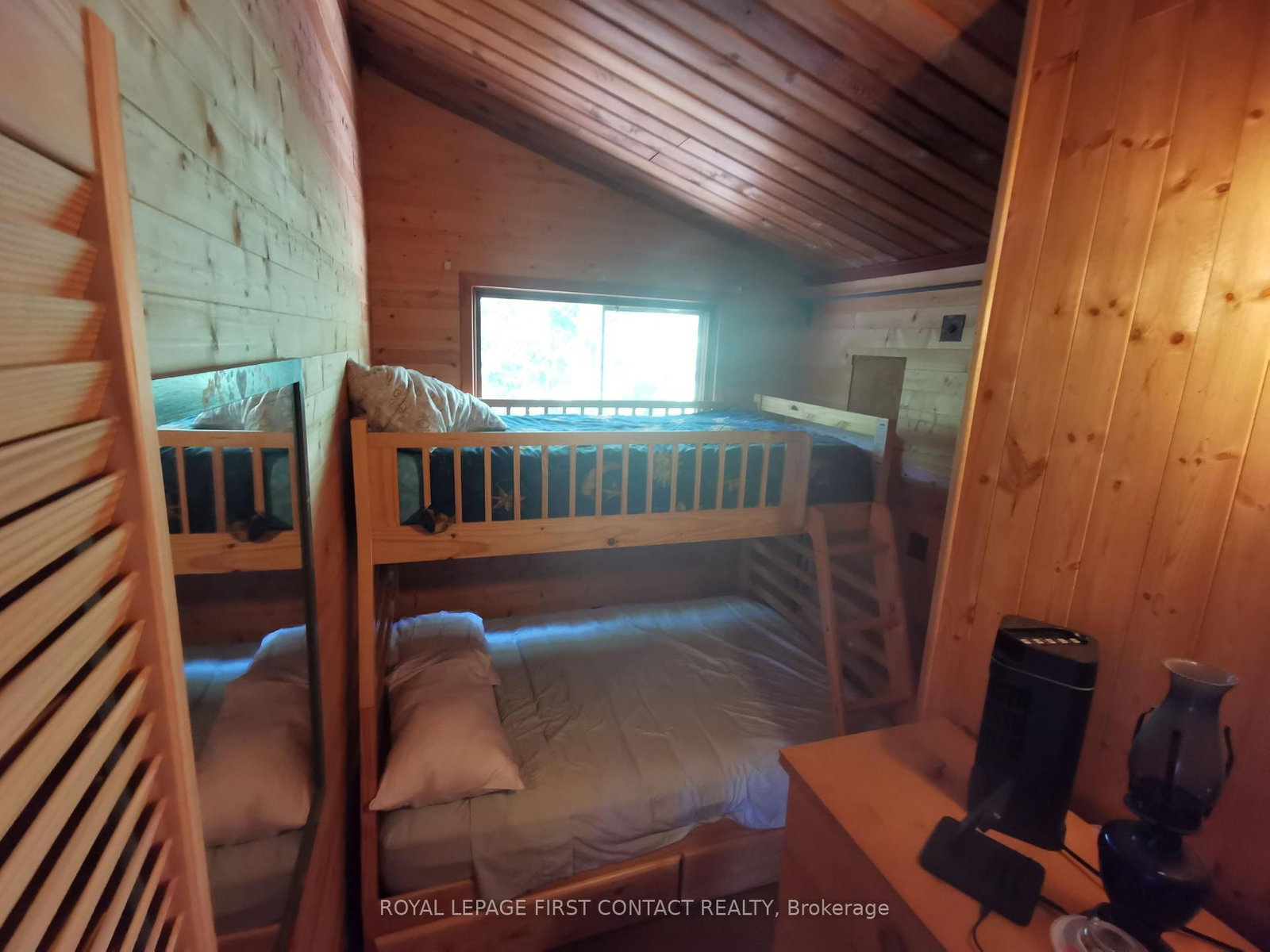 345 Healey Lake Water • The Archipelago, ON photo 10