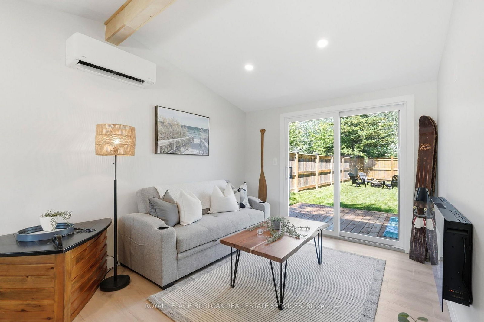 16 Westmoreland Lane • Haldimand, ON photo 5