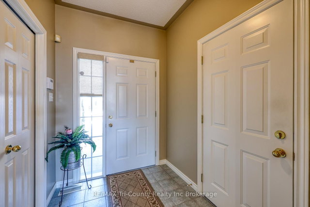 Unit 5 - 87 King Street W