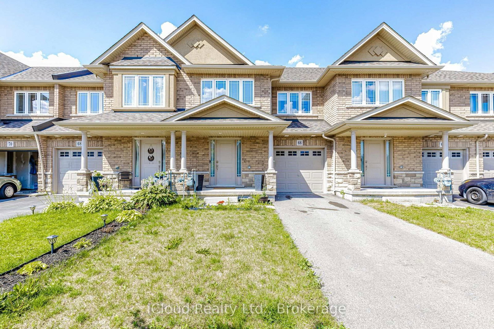 66 Cittadella Boulevard • Hamilton, ON photo 1