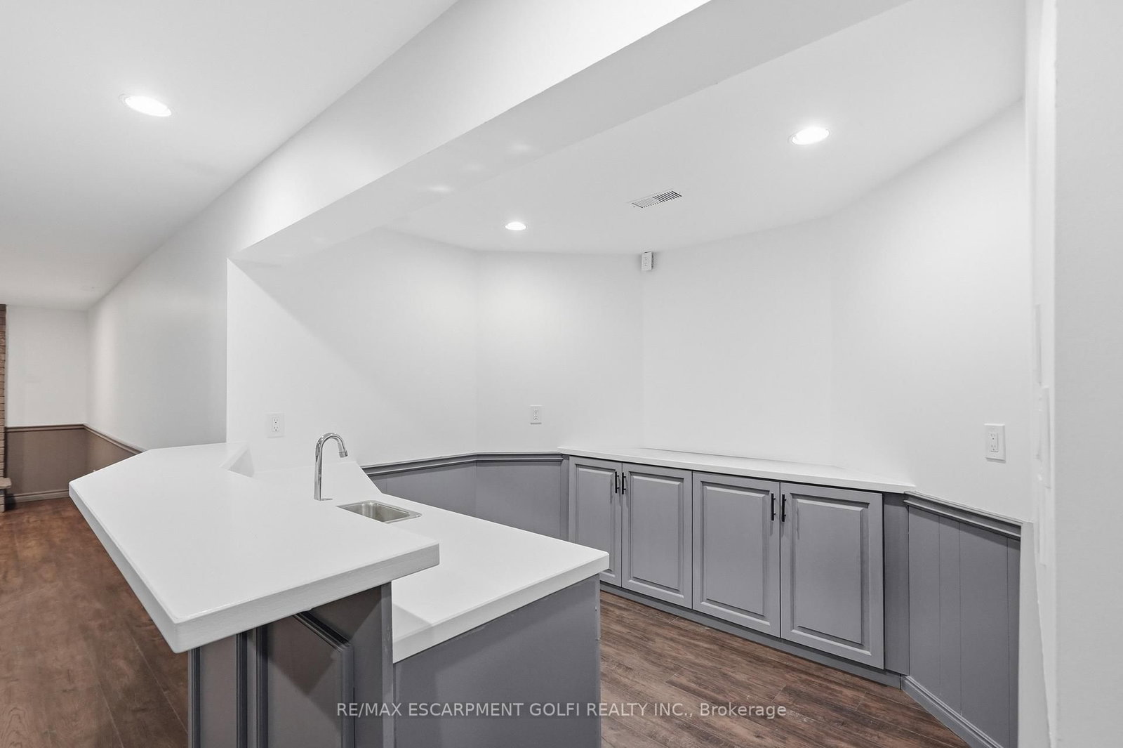 42 Fox Run • Brantford, ON photo 21