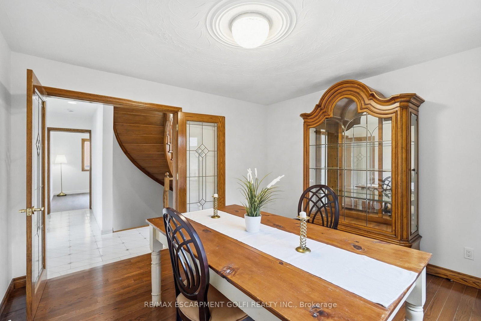 42 Fox Run • Brantford, ON photo 8