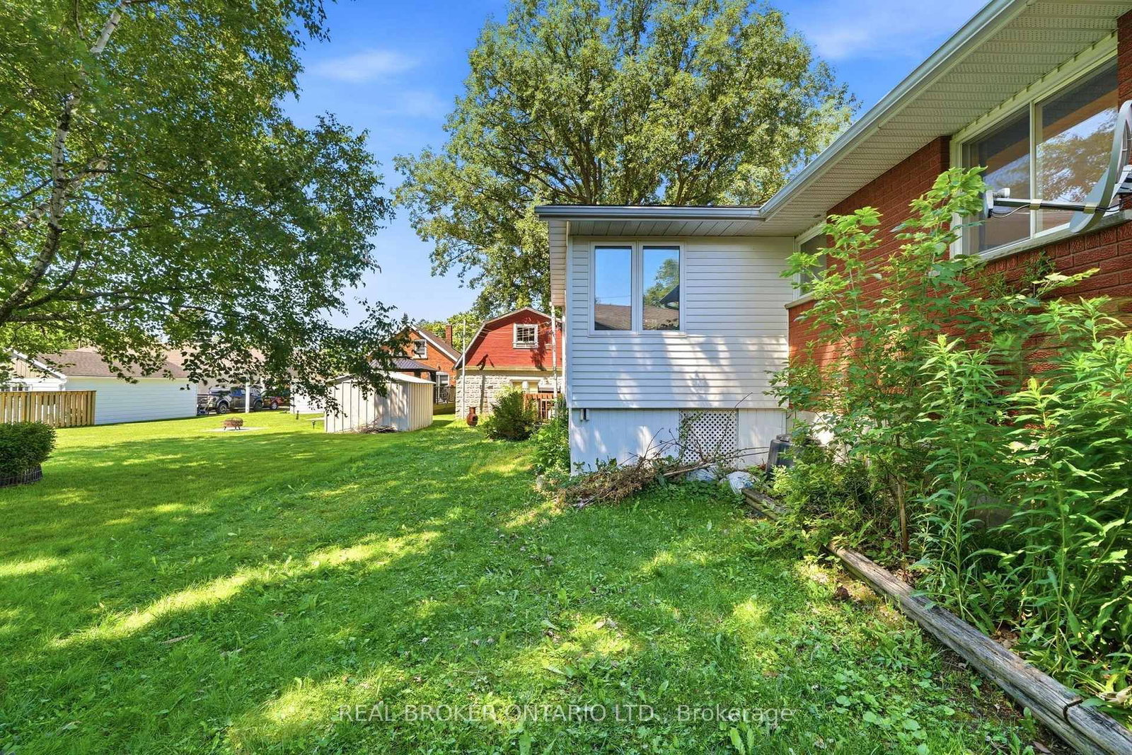 389 7th Street • Hanover, ON photo 33